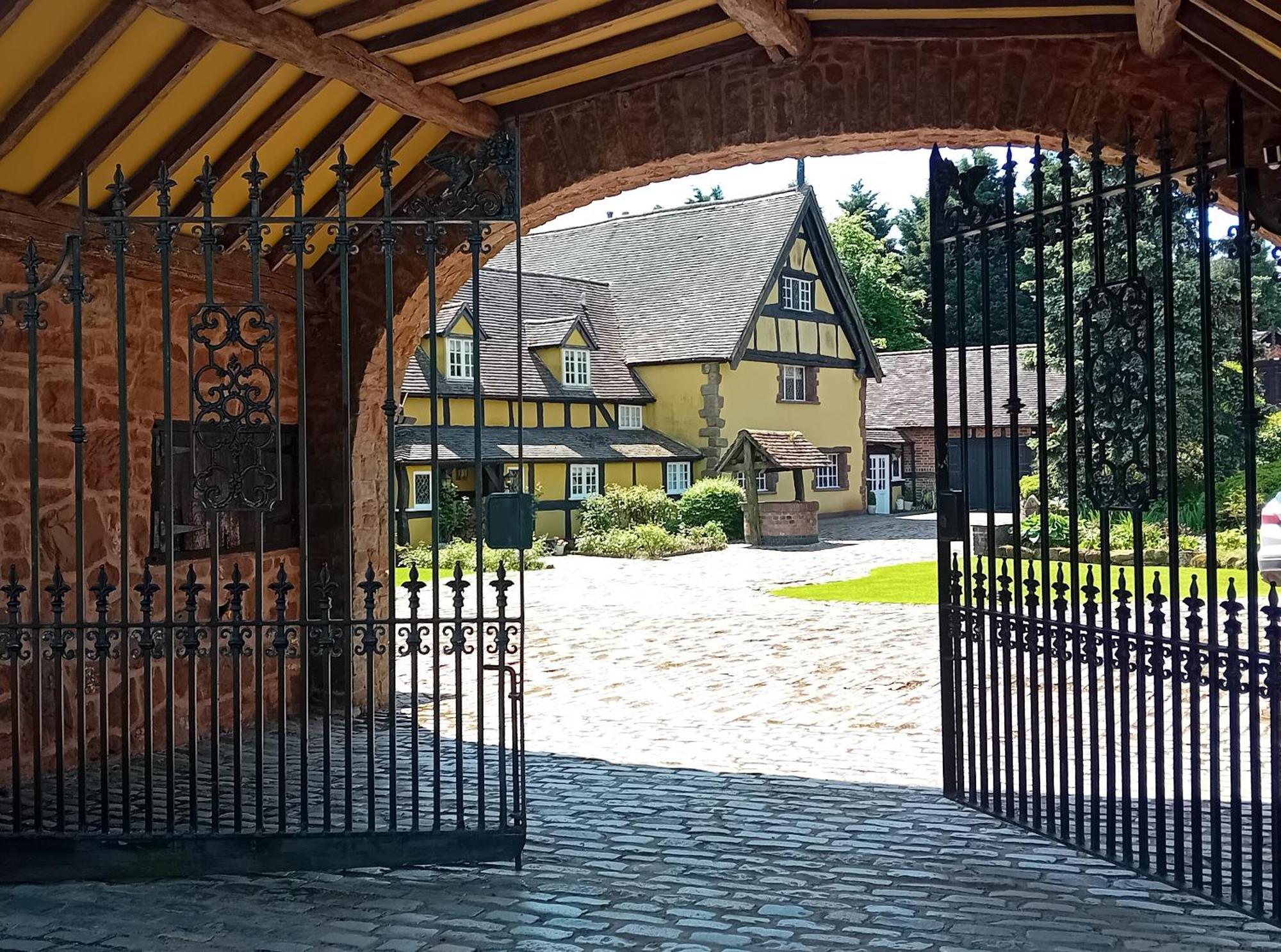 Villa Dovehouse Farm Birmingam Exterior foto
